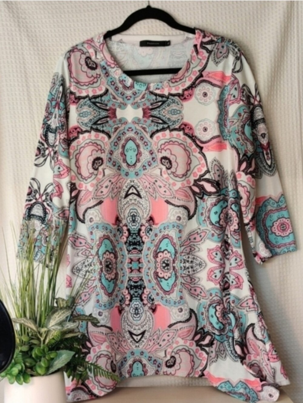 Fashion Bright Spring Floral Print 3/4 Sleeves, Asymmetrical Hem Tunic Top Sz XL